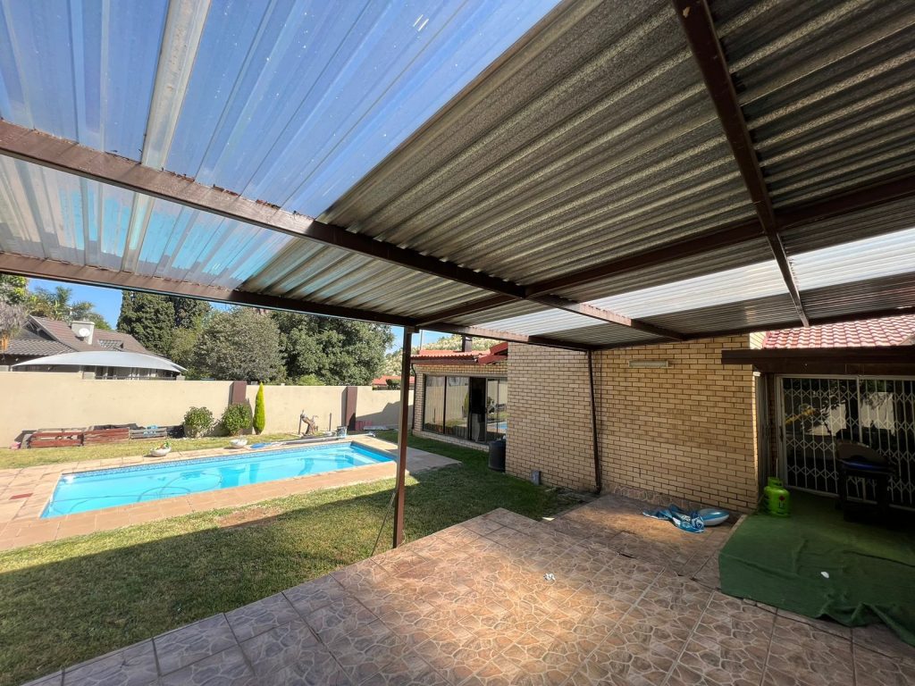 3 Bed 2 Bath House In Croydon, Kempton Park AuctionAll